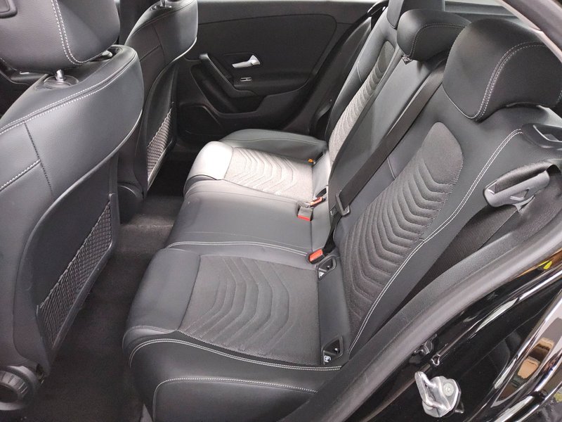 Mercedes-Benz A 200 d automatik • 360° kamera • koža — 13