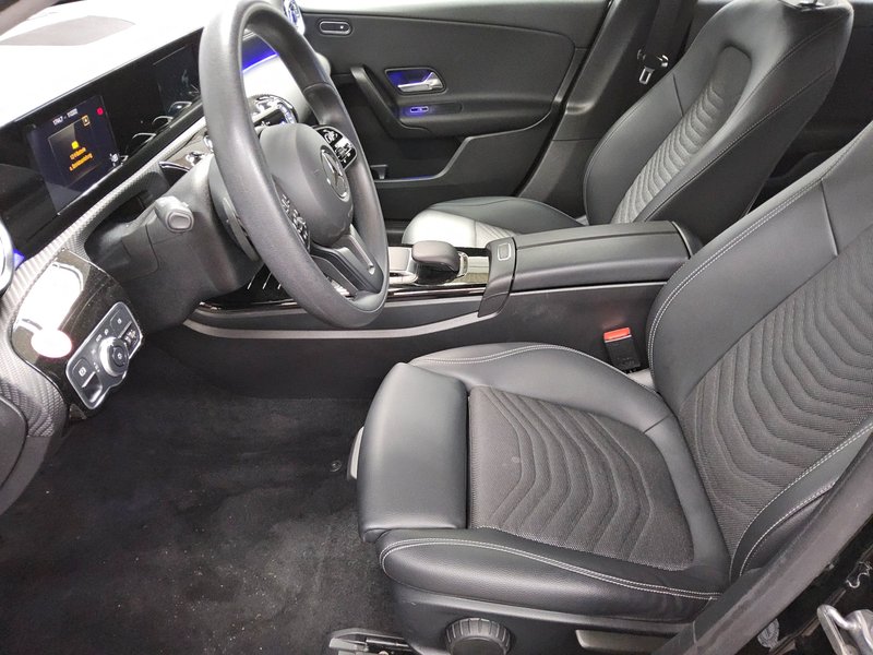 Mercedes-Benz A 200 d automatik • 360° kamera • koža — 9