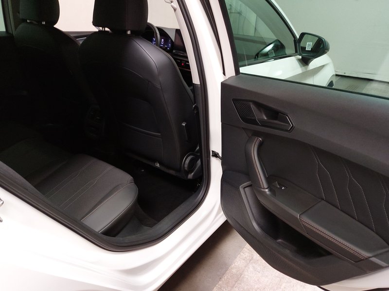 CUPRA Leon Sportstourer 2.0 TDI automatik • ACC • LED — 11