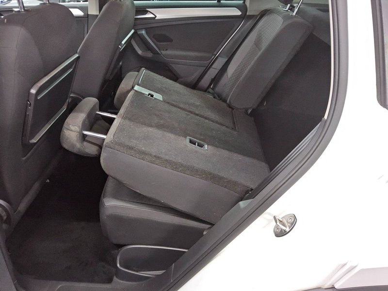 Volkswagen Tiguan 2.0 TDI Comfortline automatik • ACC • AHK — 12