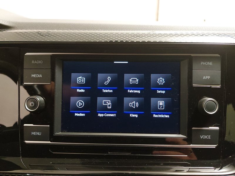 Volkswagen Polo 1.0 Life • Full LED • digitalni instrumenti — 18