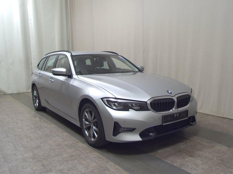 BMW 330e Touring automatik Sport Line • ACC • Full LED — 3