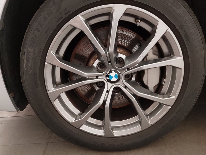 BMW 330e Touring automatik Sport Line • ACC • Full LED — 9