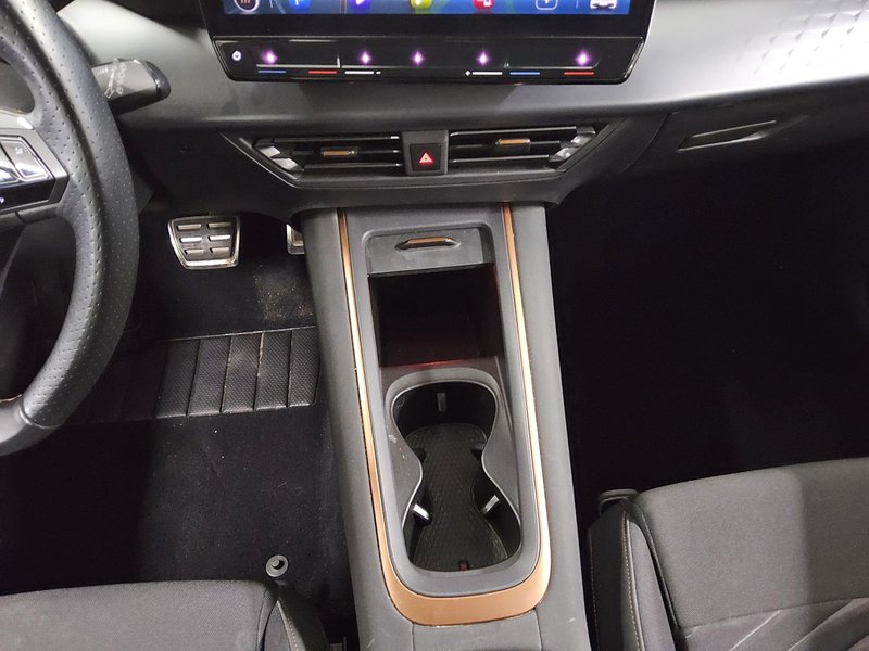 CUPRA Born • ACC • Full LED — 6