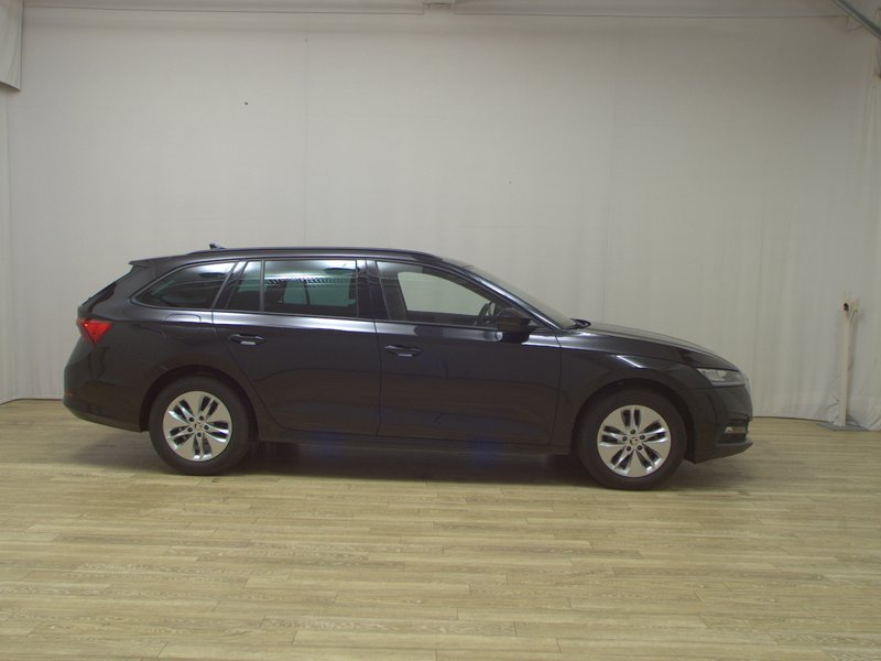 Škoda Octavia Kombi 2.0 TDI automatik Ambition • ACC • Full LED