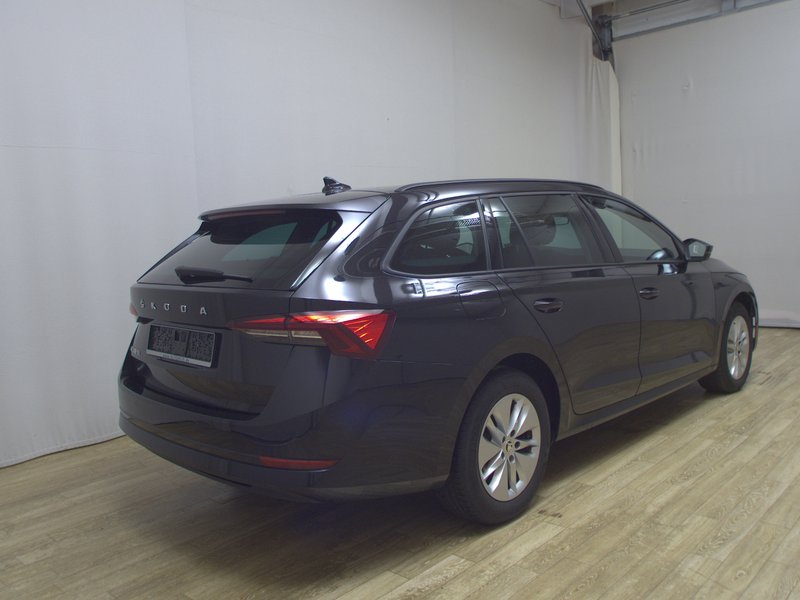 Škoda Octavia Kombi 2.0 TDI automatik Ambition • ACC • Full LED — 4