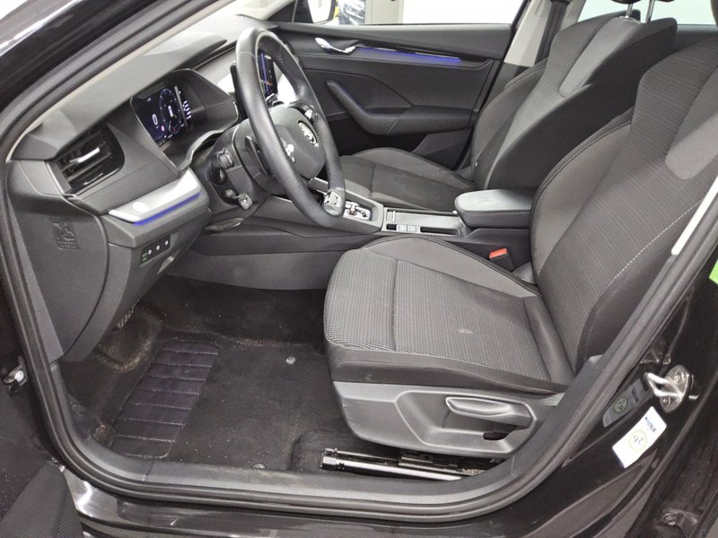Škoda Octavia Kombi 2.0 TDI automatik Ambition • ACC • Full LED — 9