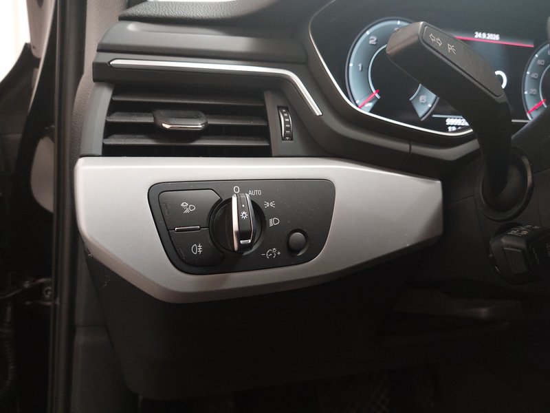 Audi A4 Avant 40 TDI automatik quattro • električna peta vrata • LED — 7