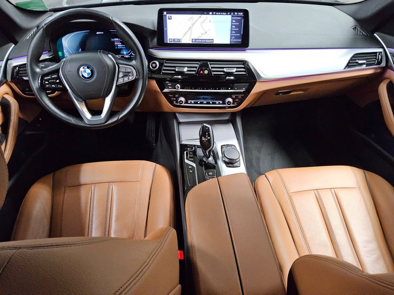 BMW 530e automatik • ACC • koža — 5