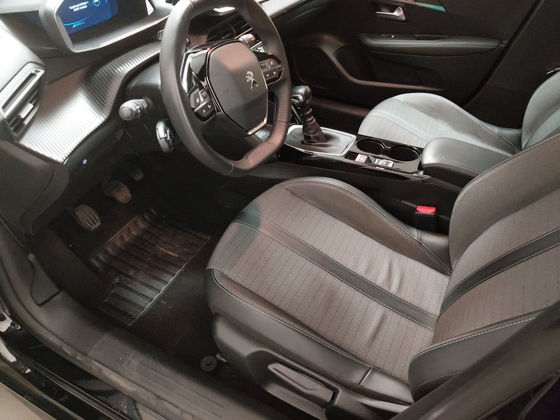 Peugeot 208 Allure • LED • navigacija — 6