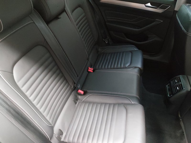 Volkswagen Passat Variant GTE 1.4 TSI automatik • masaža • digitalni instrumenti — 12