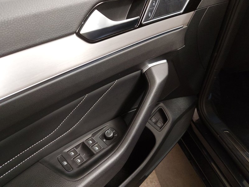 Volkswagen Passat Variant GTE 1.4 TSI automatik • masaža • digitalni instrumenti — 5