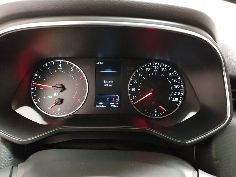 Renault Clio 1.0 • Full LED — 17