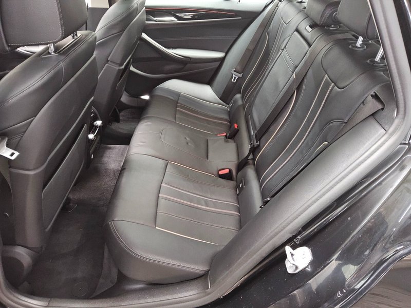 BMW 540d Touring xDrive automatik Luxury Line • panorama • HUD — 13