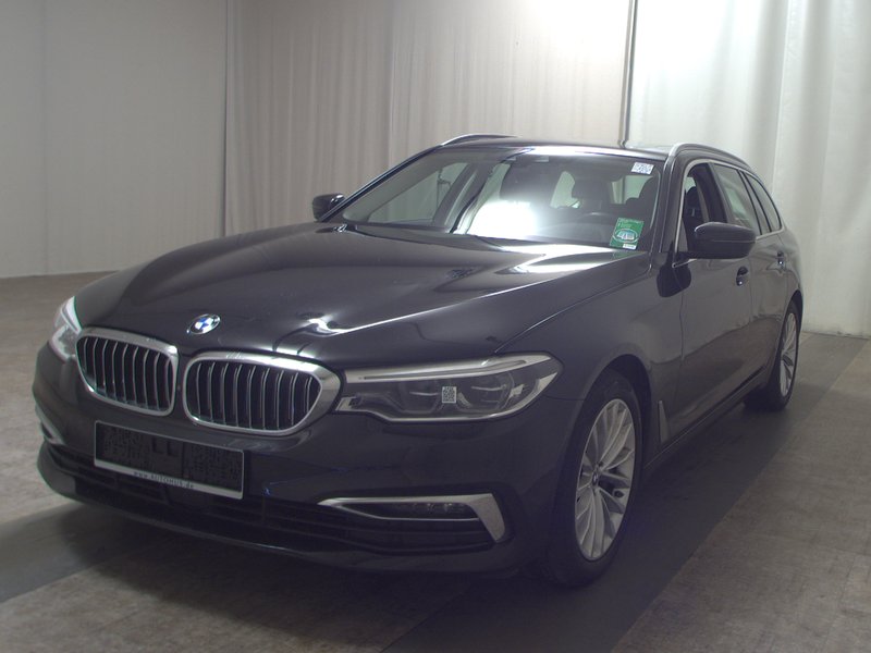 BMW 540d Touring xDrive automatik Luxury Line • panorama • HUD — 2