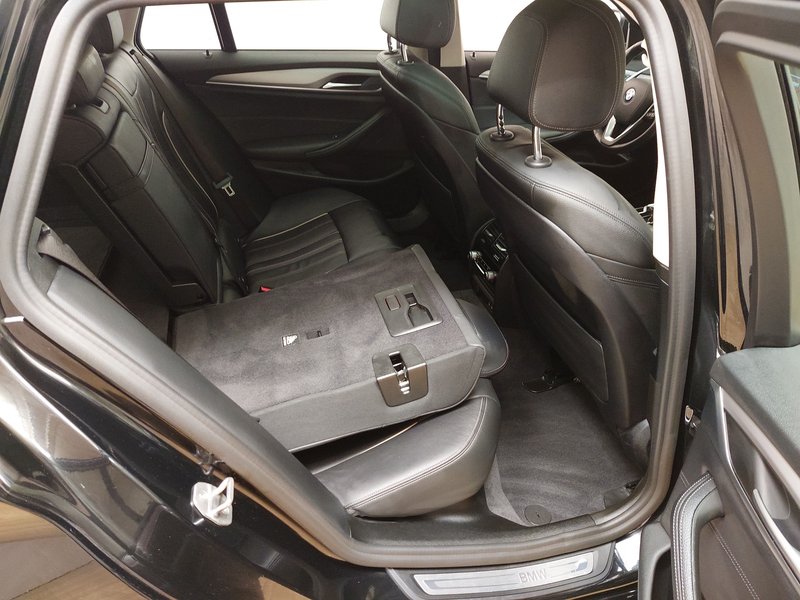 BMW 530i Touring automatik • ACC • el. peta vrata — 11
