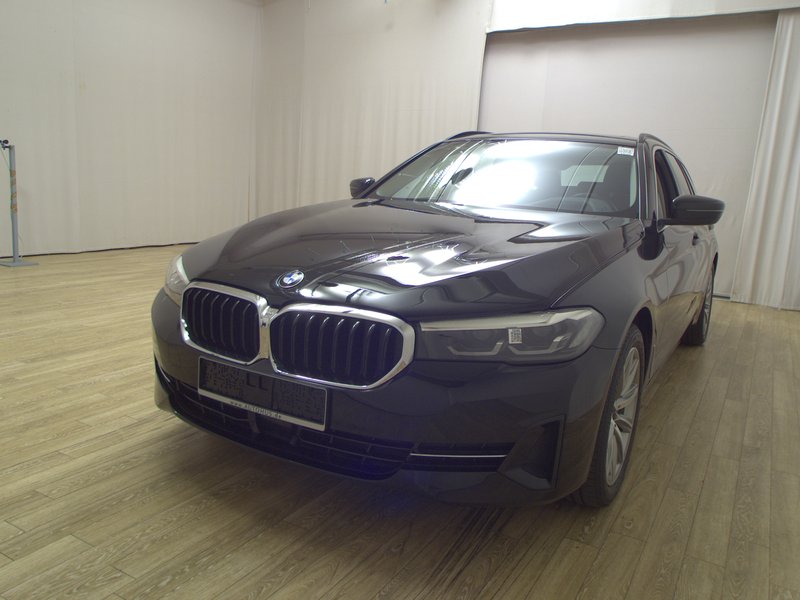BMW 530i Touring automatik • ACC • el. peta vrata — 2