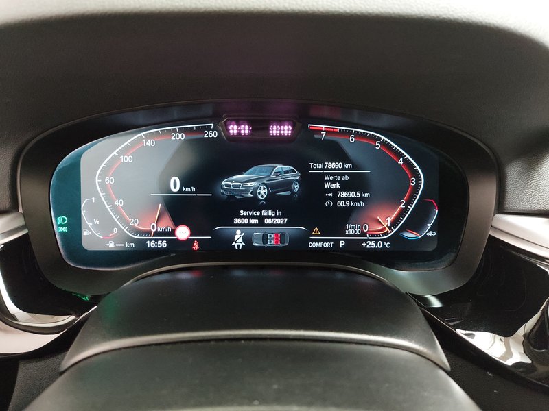 BMW 530i Touring automatik • ACC • el. peta vrata — 24