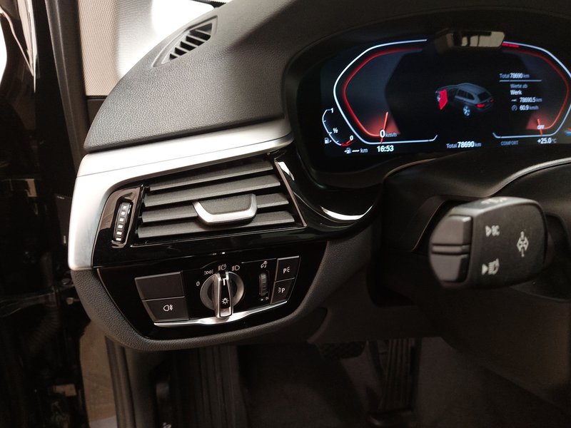 BMW 530i Touring automatik • ACC • el. peta vrata — 7
