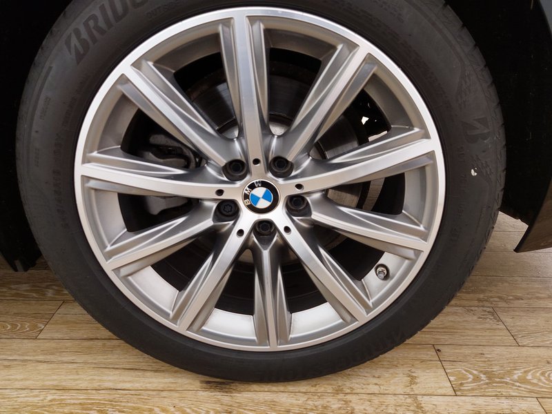 BMW 530i Touring automatik • ACC • el. peta vrata — 8