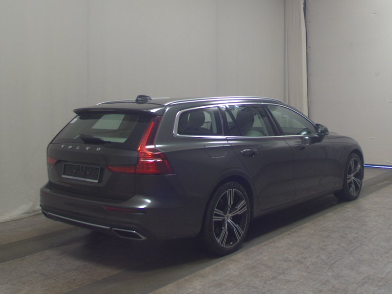 Volvo V60 T6 AWD Inscription automatik • Full LED • digitalni instrumenti — 4