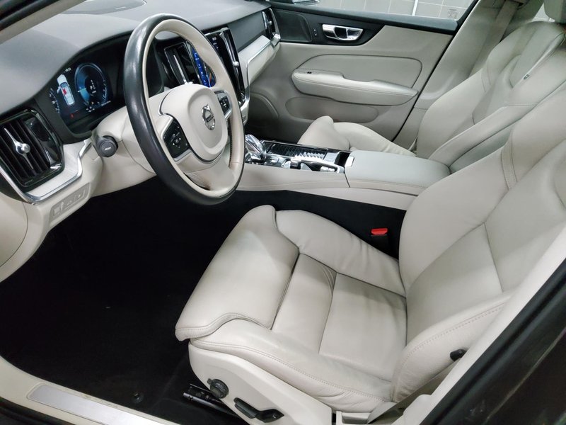 Volvo V60 T6 AWD Inscription automatik • Full LED • digitalni instrumenti — 9