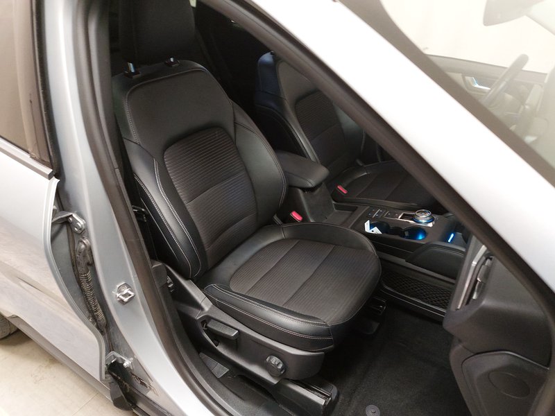 Ford Kuga 2.0 TDCi Titanium X automatik • ACC • AHK — 10