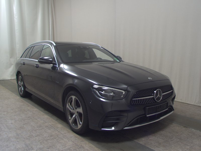 Mercedes-Benz E 300 de karavan automatik AMG Line • ACC • LED — 3