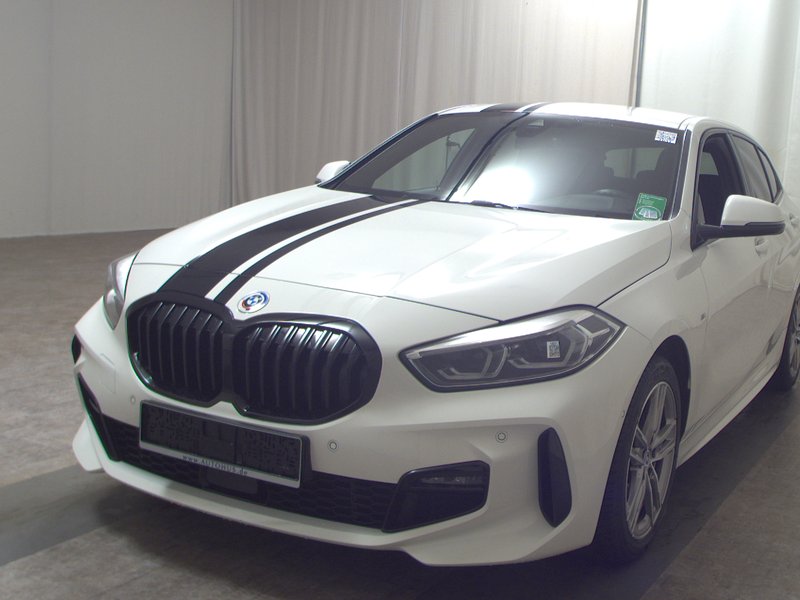 BMW 118d automatik M Sport • Full LED • digitalni instrumenti — 2