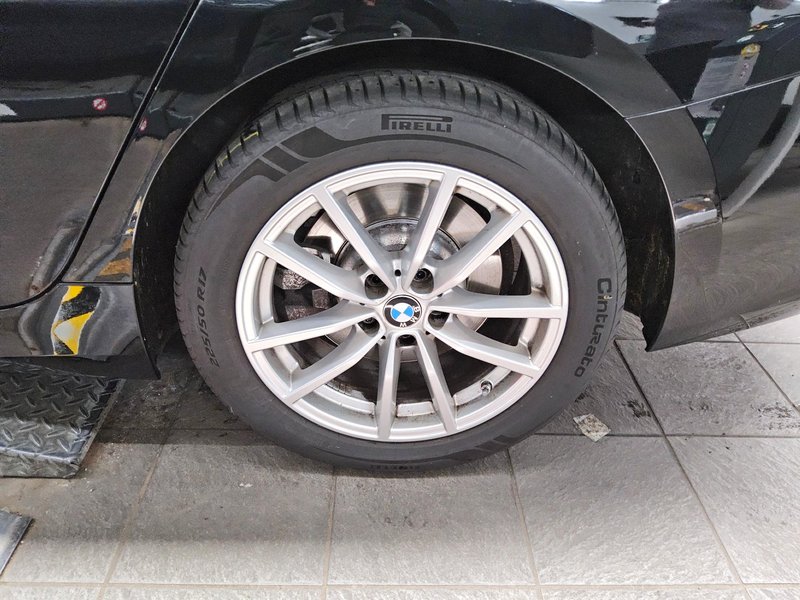 BMW 330i automatik Advantage • LED — 11
