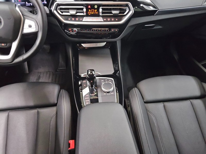 BMW X3 xDrive20d automatik • ACC • koža — 6