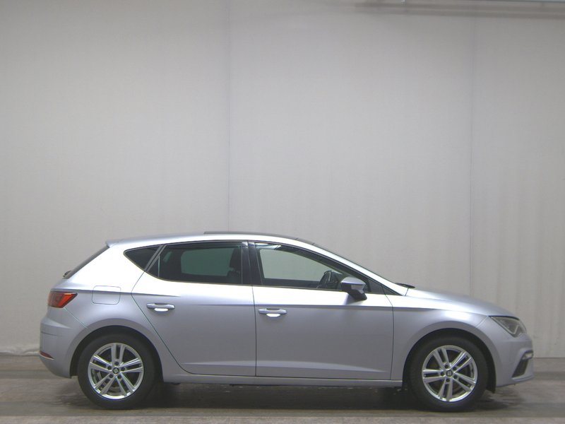 SEAT Leon 1.5 TSI automatik FR-Line • AHK • Full LED