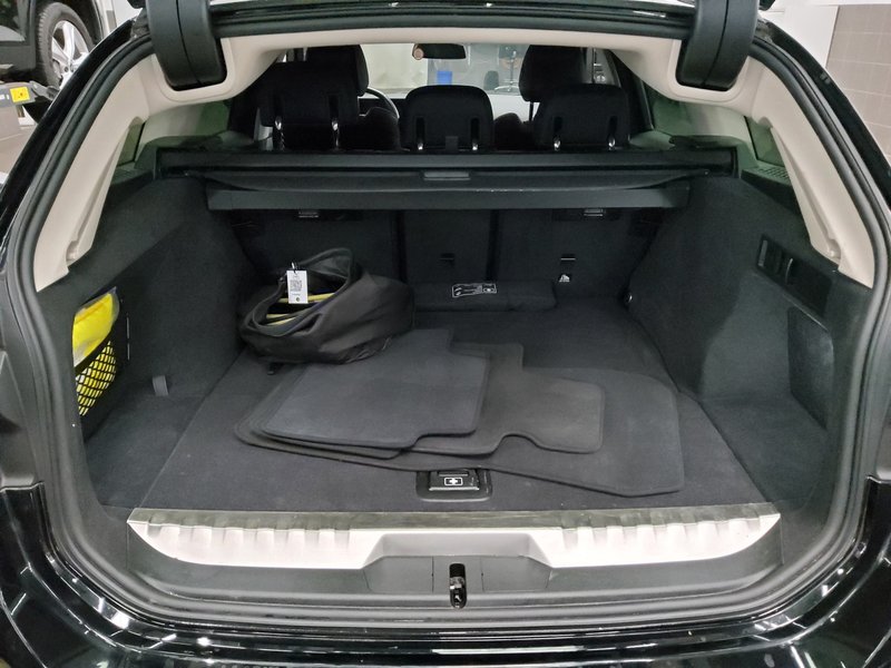BMW 320e Touring automatik • LED • digitalni instrumenti — 12