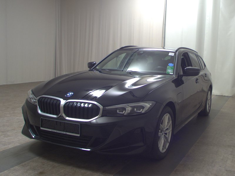 BMW 320e Touring automatik • LED • digitalni instrumenti — 2