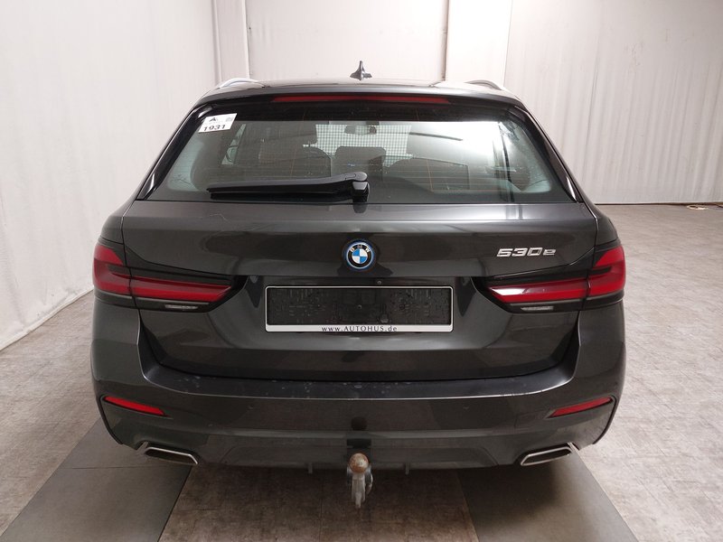 BMW 530e Touring M Sport automatik • ACC • Full LED — 14