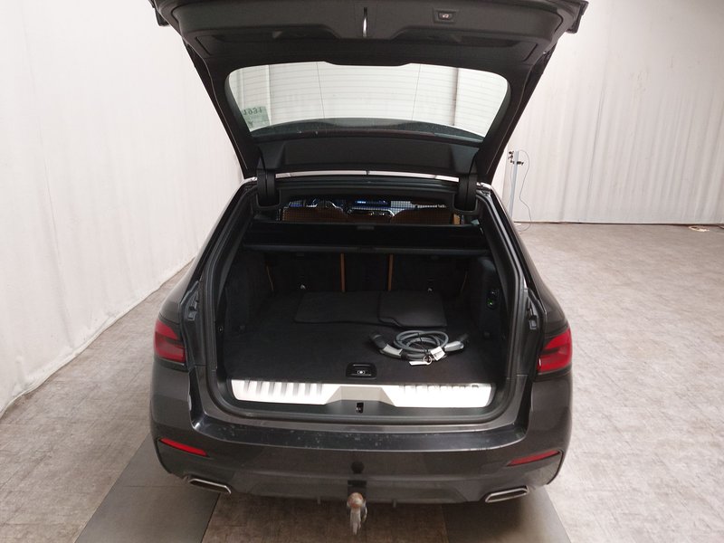 BMW 530e Touring M Sport automatik • ACC • Full LED — 15