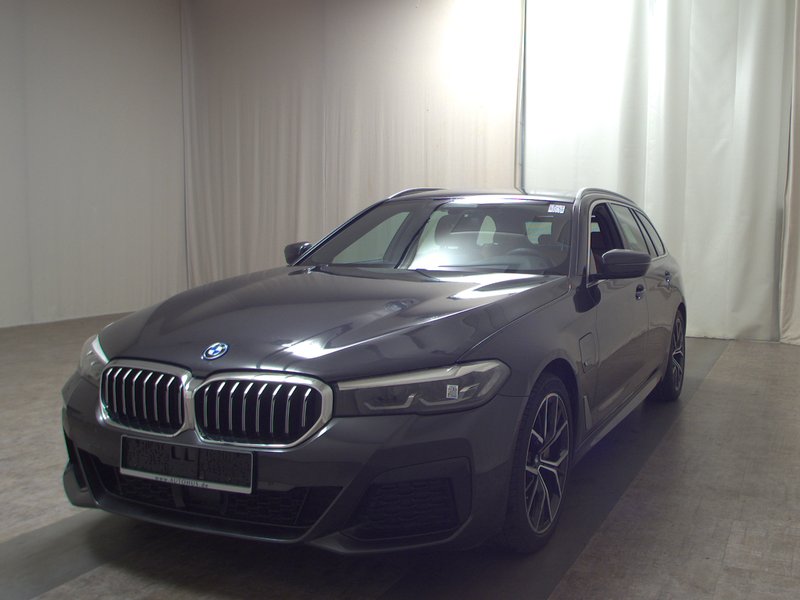 BMW 530e Touring M Sport automatik • ACC • Full LED — 2