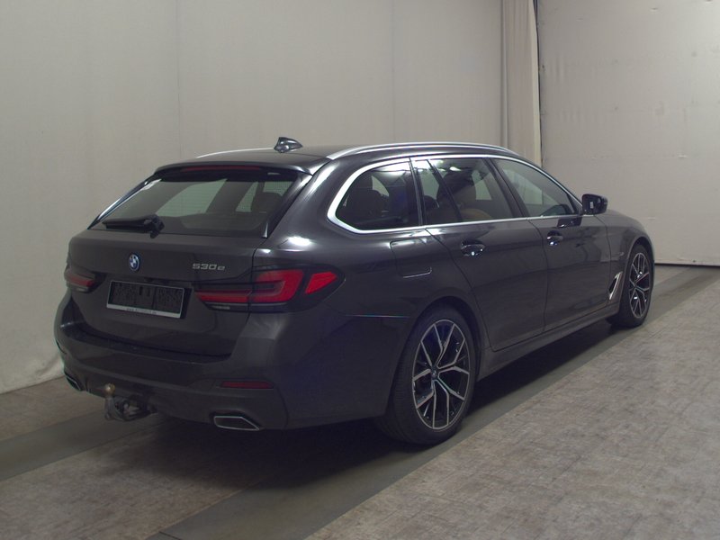 BMW 530e Touring M Sport automatik • ACC • Full LED — 4