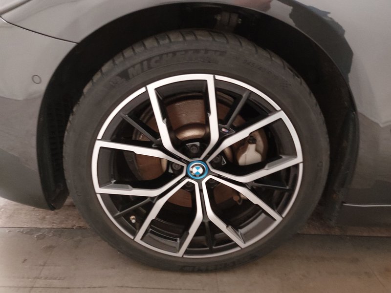 BMW 530e Touring M Sport automatik • ACC • Full LED — 8