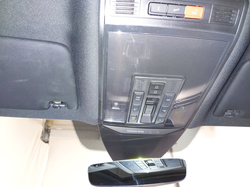 Volkswagen Passat Variant GTE 1.4 TSI automatik • panorama • 360° kamera — 13