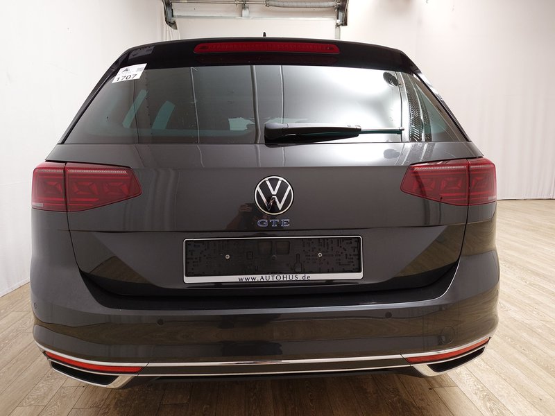 Volkswagen Passat Variant GTE 1.4 TSI automatik • panorama • 360° kamera — 14
