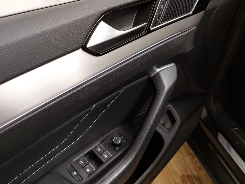 Volkswagen Passat Variant GTE 1.4 TSI automatik • panorama • 360° kamera — 5