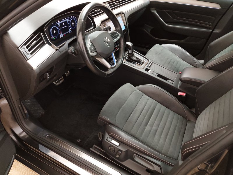 Volkswagen Passat Variant GTE 1.4 TSI automatik • panorama • 360° kamera — 6