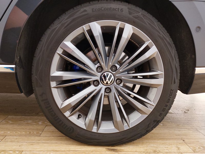 Volkswagen Passat Variant GTE 1.4 TSI automatik • panorama • 360° kamera — 8