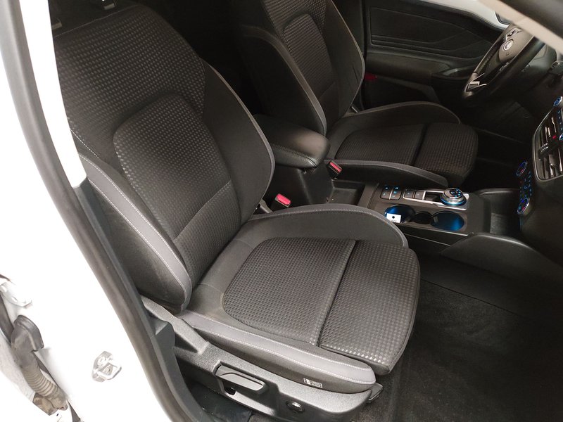 Ford Focus Turnier 1.5 EcoBlue automatik Cool&Connect • LED • Kuka za vuču (AHK) — 10
