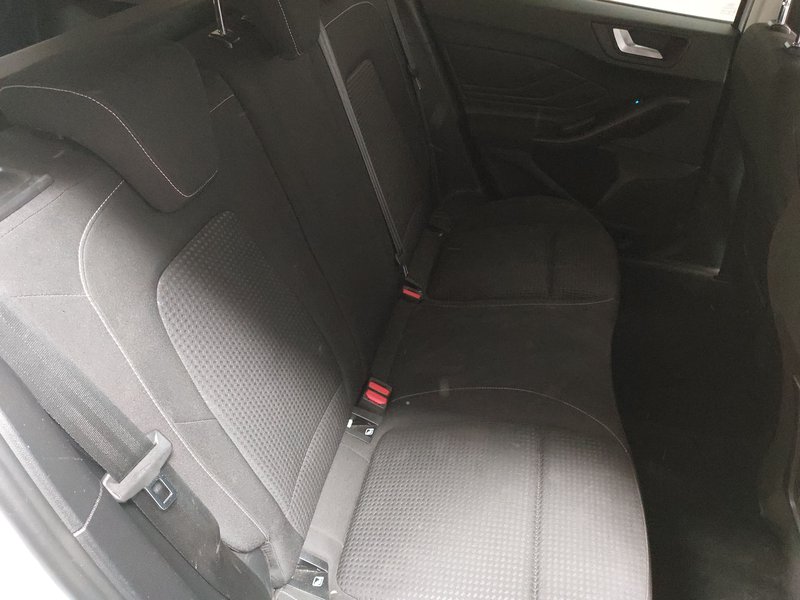 Ford Focus Turnier 1.5 EcoBlue automatik Cool&Connect • LED • Kuka za vuču (AHK) — 12