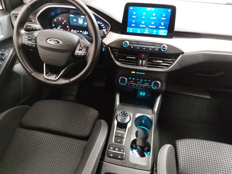 Ford Focus Turnier 1.5 EcoBlue automatik Cool&Connect • LED • Kuka za vuču (AHK) — 17