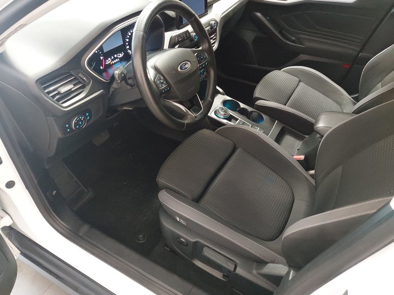 Ford Focus Turnier 1.5 EcoBlue automatik Cool&Connect • LED • Kuka za vuču (AHK) — 6