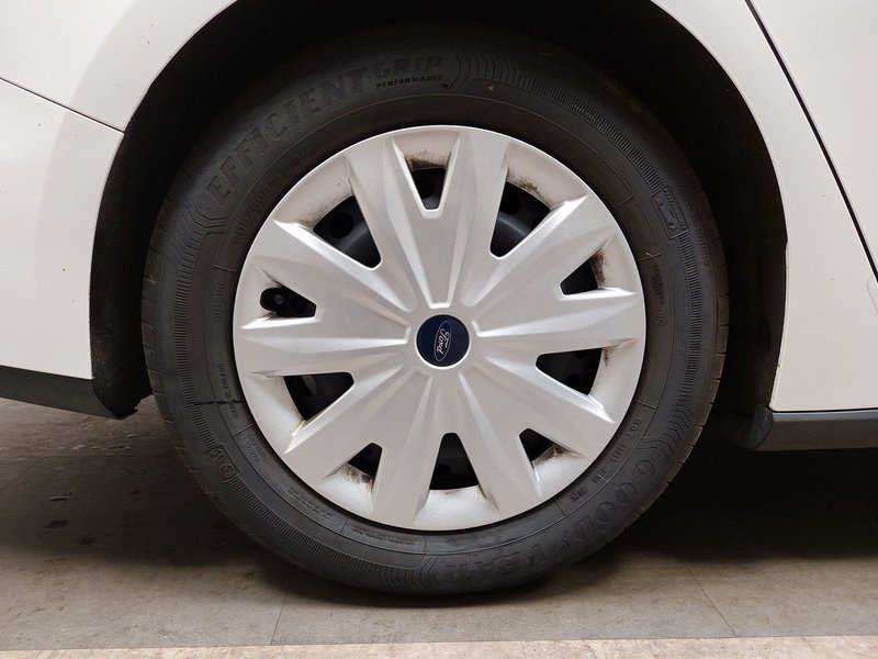 Ford Focus Turnier 1.5 EcoBlue automatik Cool&Connect • LED • Kuka za vuču (AHK) — 8
