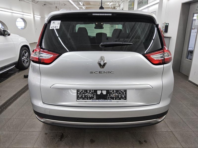Renault Grand Scenic 1.7 BLUE dCi • Full LED — 10